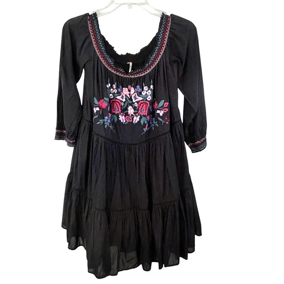 FREE PEOPLE Black Embroidered Off Shoulder PEASANT TOP L Smocked Boho Festival - Picture 3 of 16
